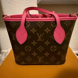 Louis Vuitton Neverfull Bandoulière Inside Out BB